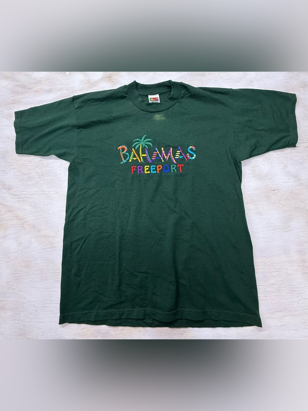 Vintage 90’s Fruit of the Loom Forest Green Bahamas Crewneck Tee Men’s Large